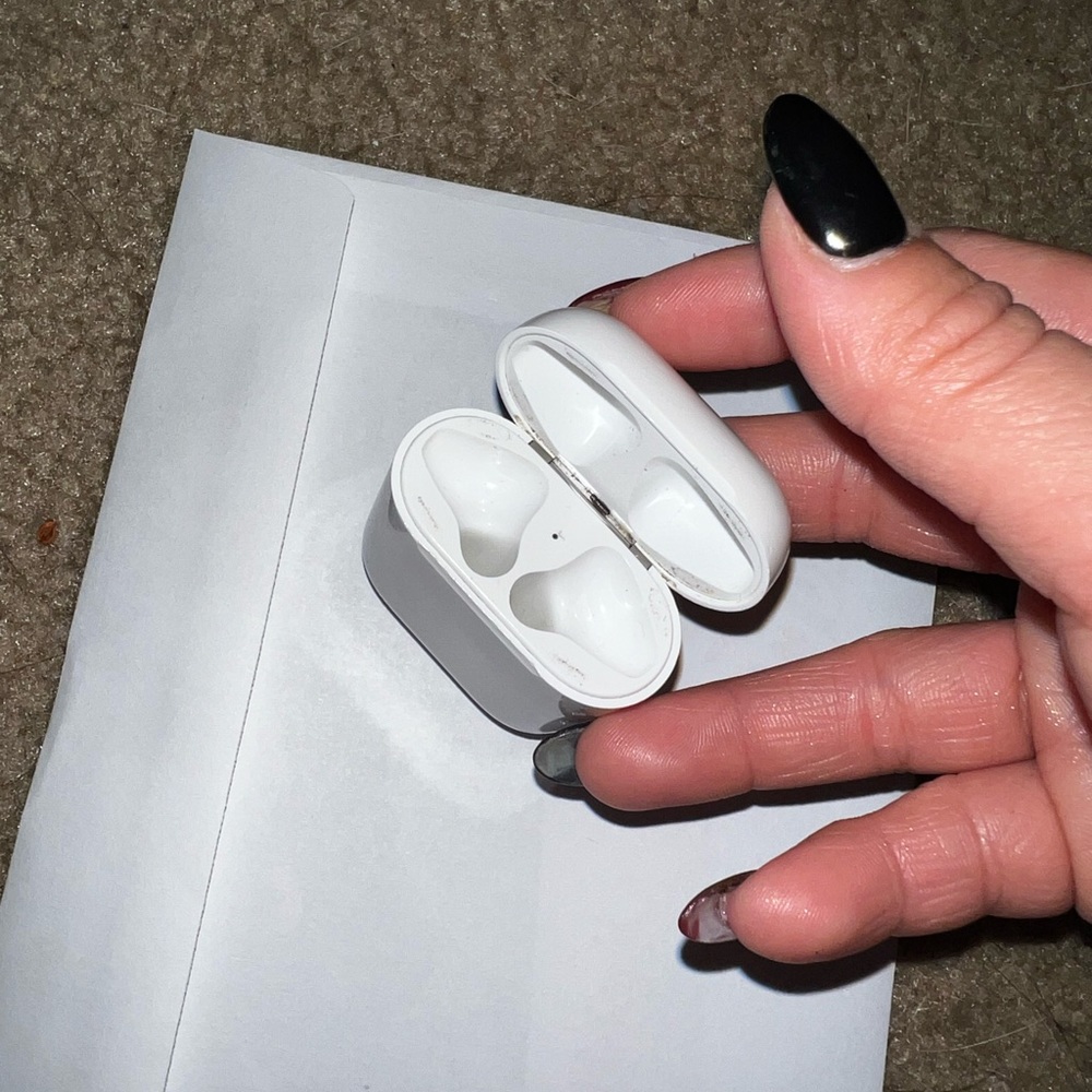 AirPod second generation - Picture 5 of 6